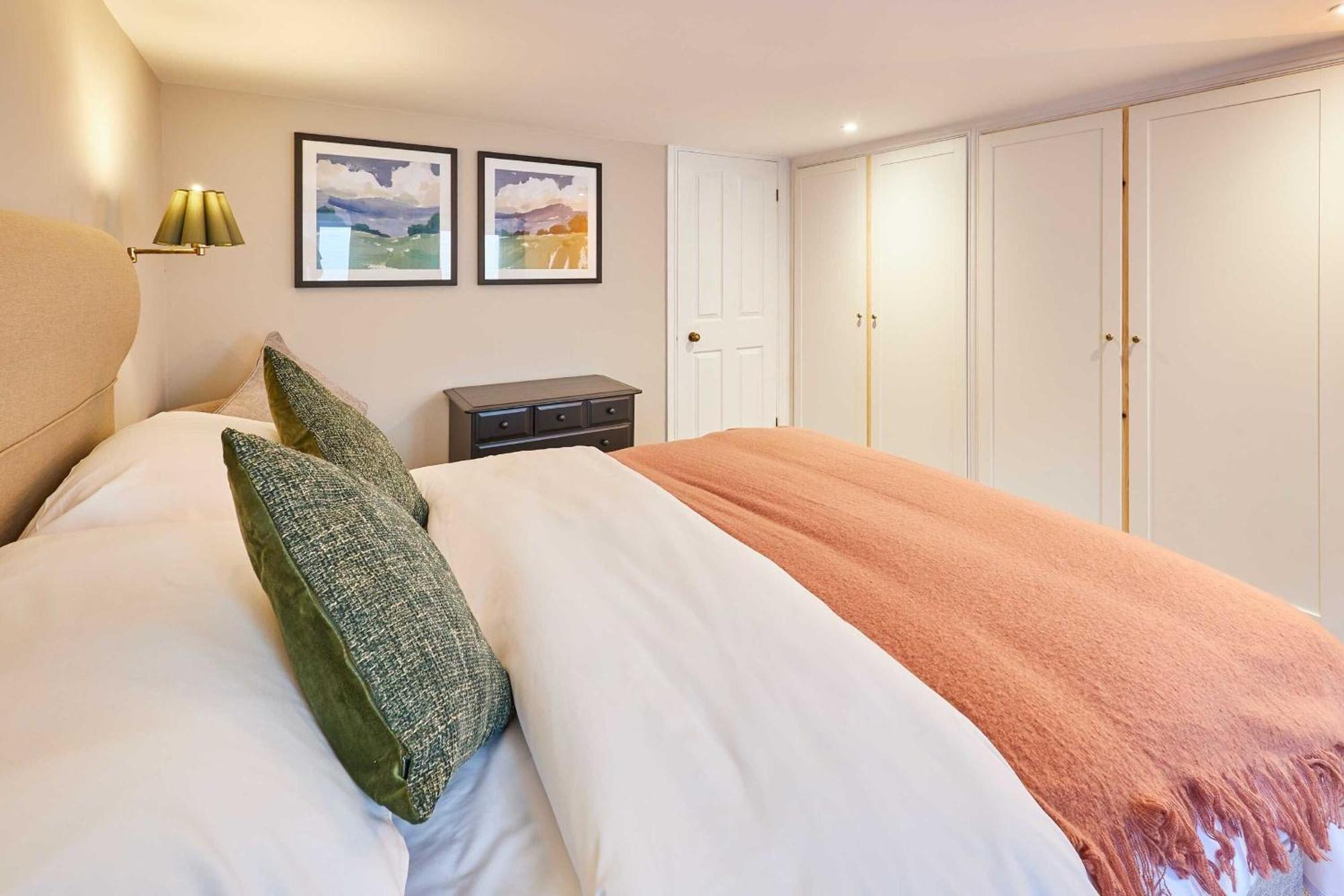 Host & Stay - The Raven Hotel Much Wenlock Kültér fotó