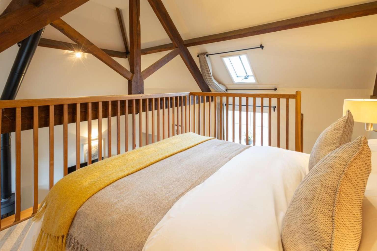Host & Stay - The Raven Hotel Much Wenlock Kültér fotó