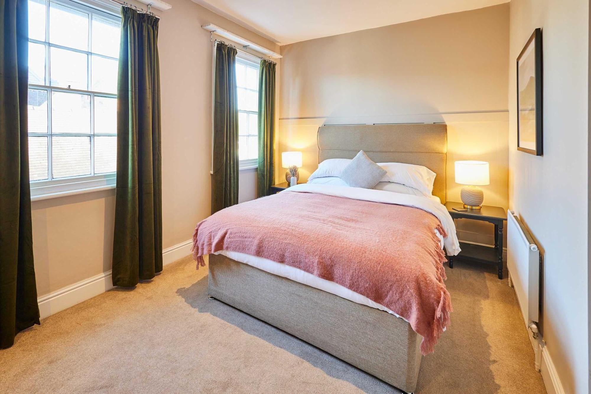 Host & Stay - The Raven Hotel Much Wenlock Szoba fotó