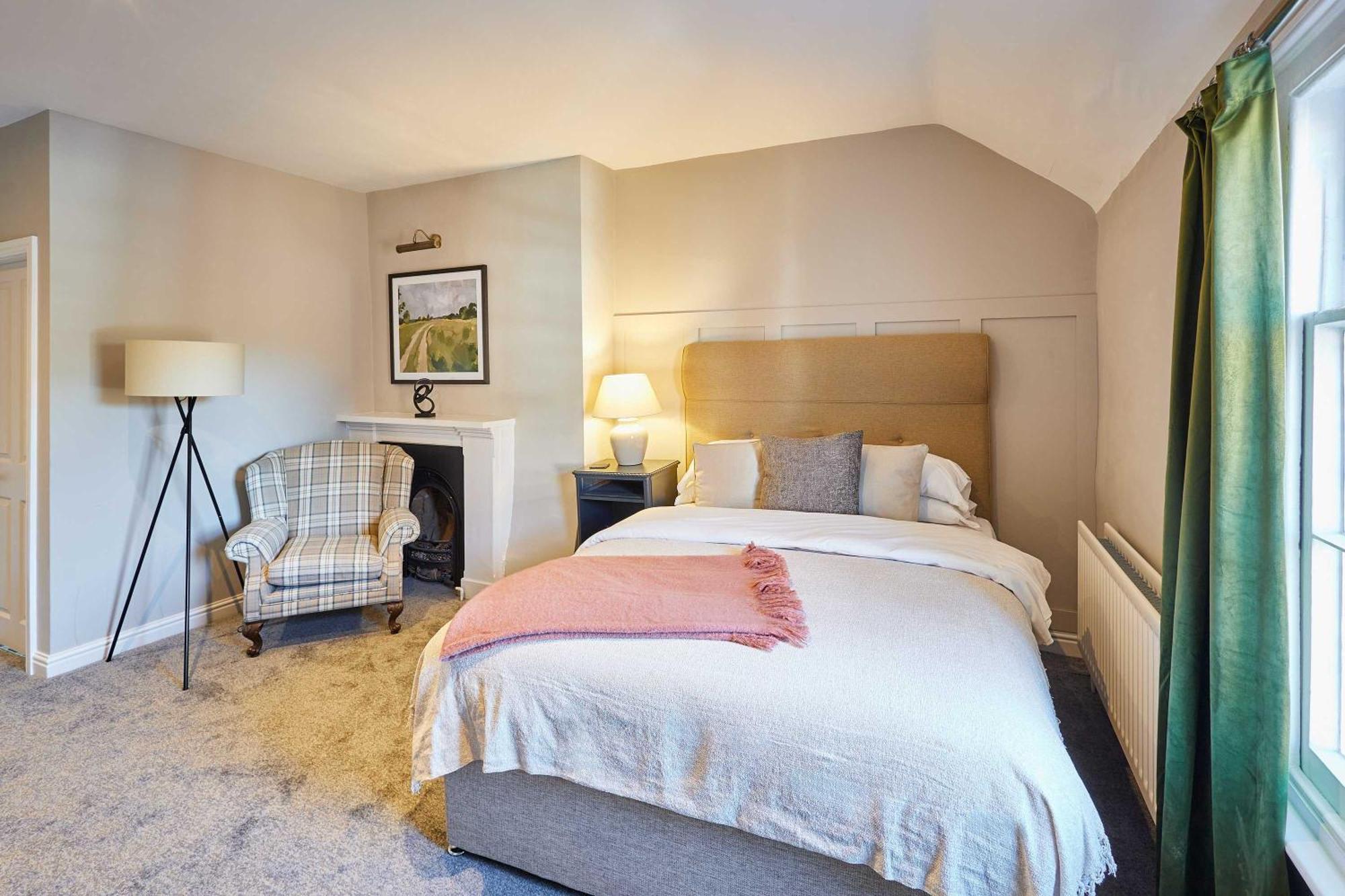 Host & Stay - The Raven Hotel Much Wenlock Kültér fotó
