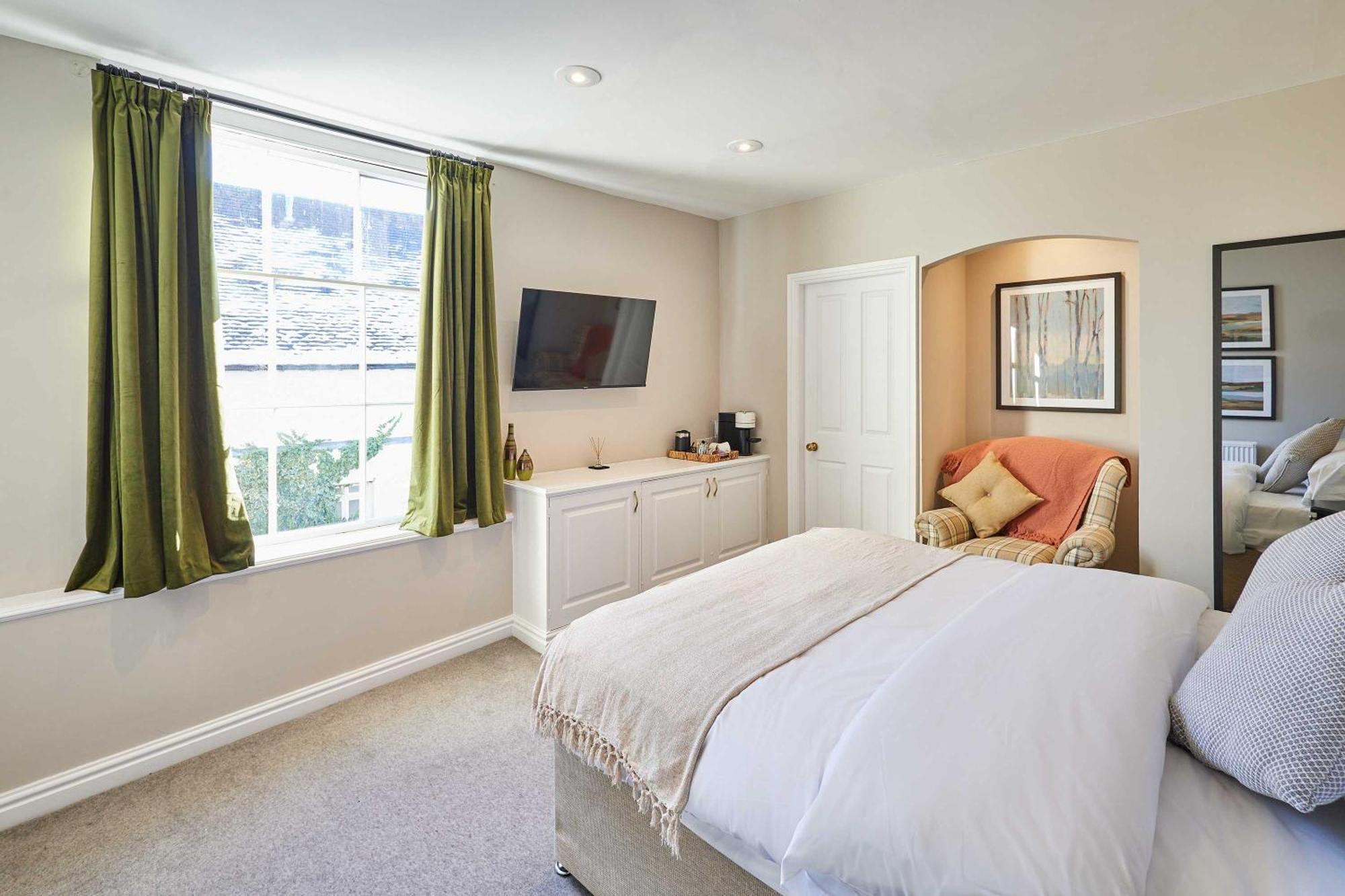 Host & Stay - The Raven Hotel Much Wenlock Szoba fotó
