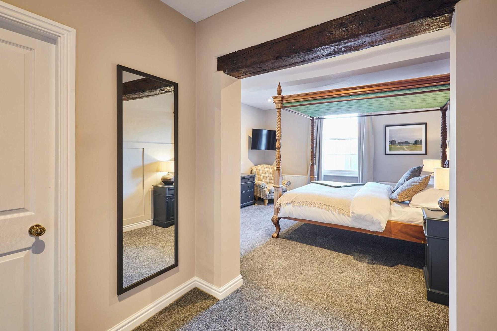 Host & Stay - The Raven Hotel Much Wenlock Szoba fotó