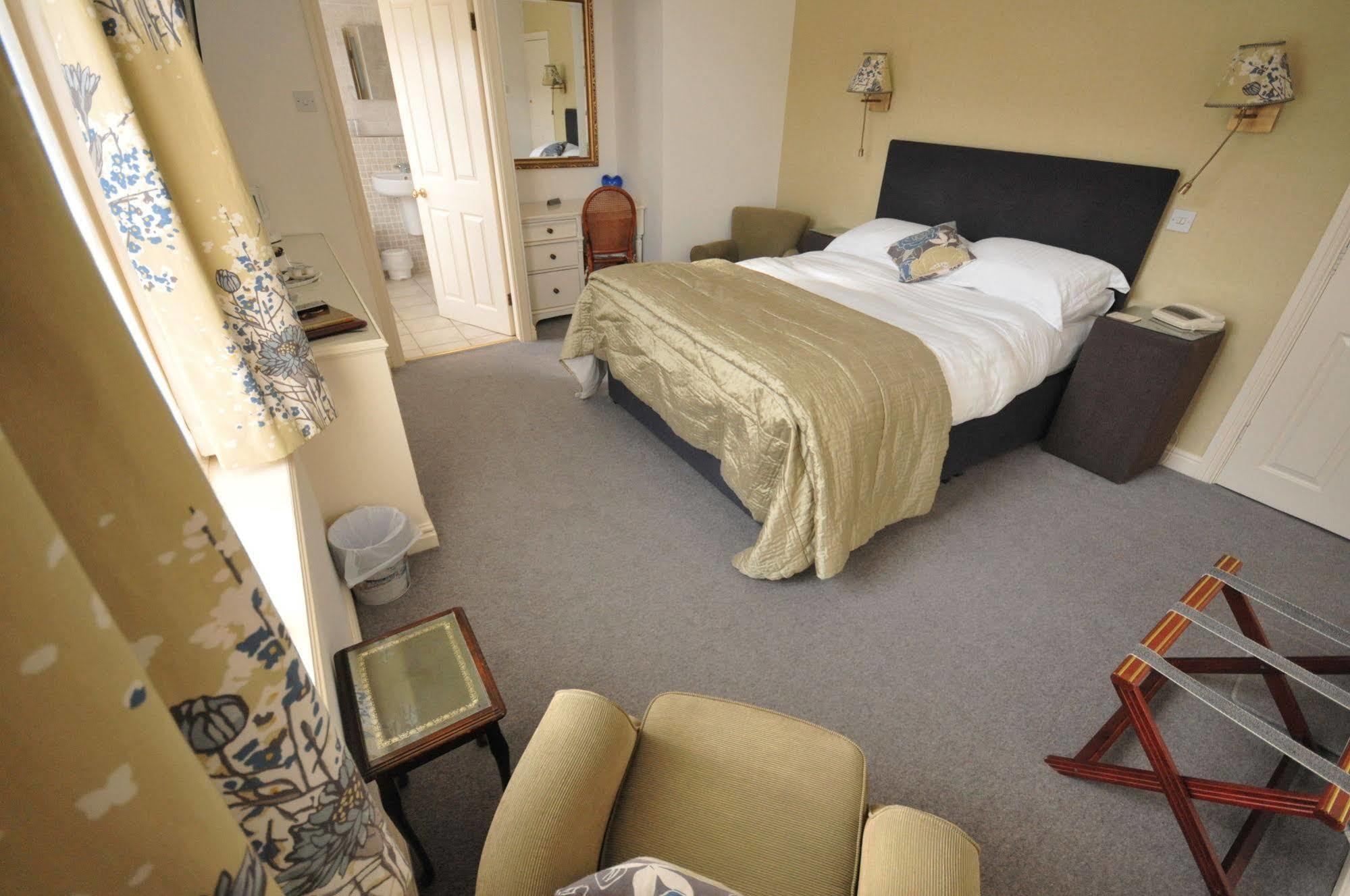 Host & Stay - The Raven Hotel Much Wenlock Kültér fotó